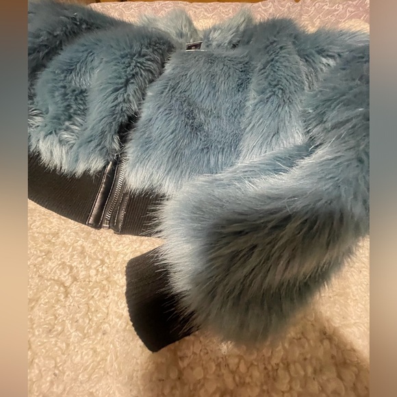 Express Faux Fur Bomber Jacket - Picture 4 of 10